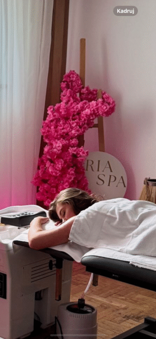 Instalacja kwiatowa - kolor fuksjowy 60cm