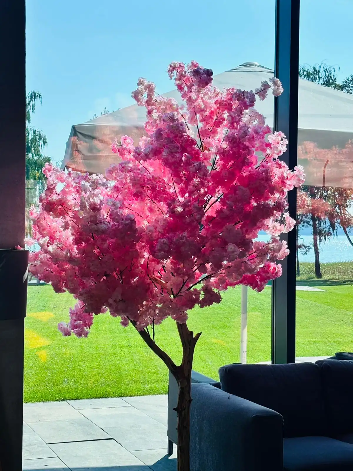 Sztuczne drzewa do hoteli – luksusowa zieleń bez kompromisów