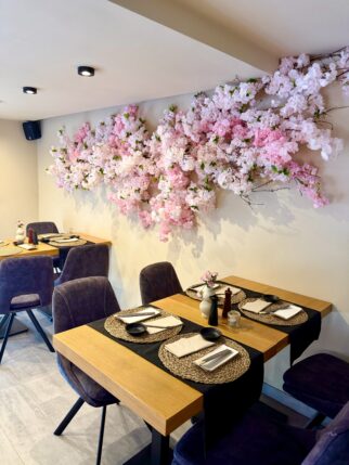 Instalacja kwiatowa róż na sufit, ścianę 4mb